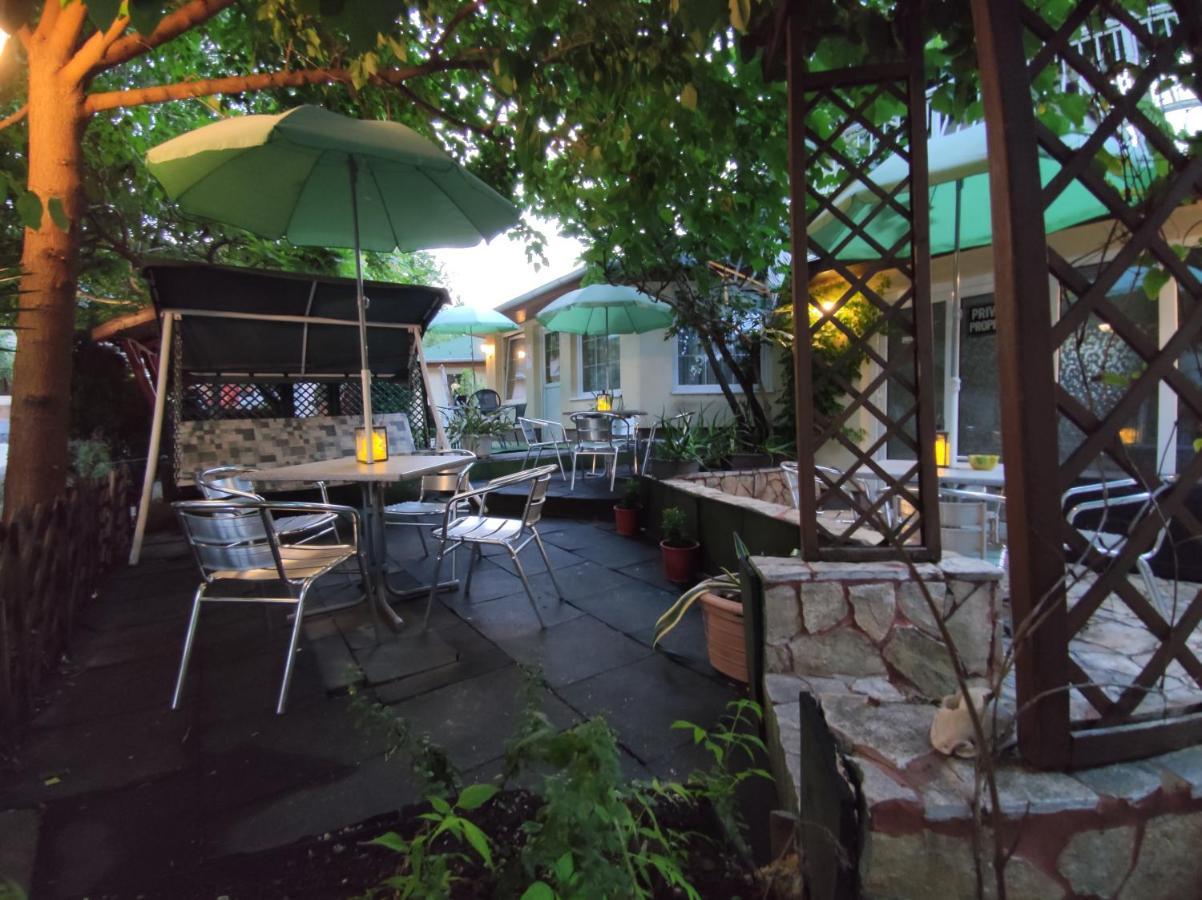 Hotel Oswaldo Budapest Exterior photo